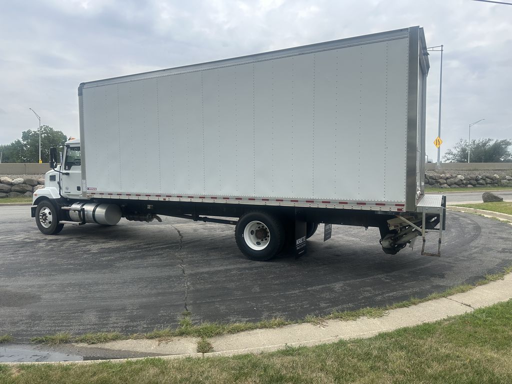 Slide images of 2022 MACK MD642