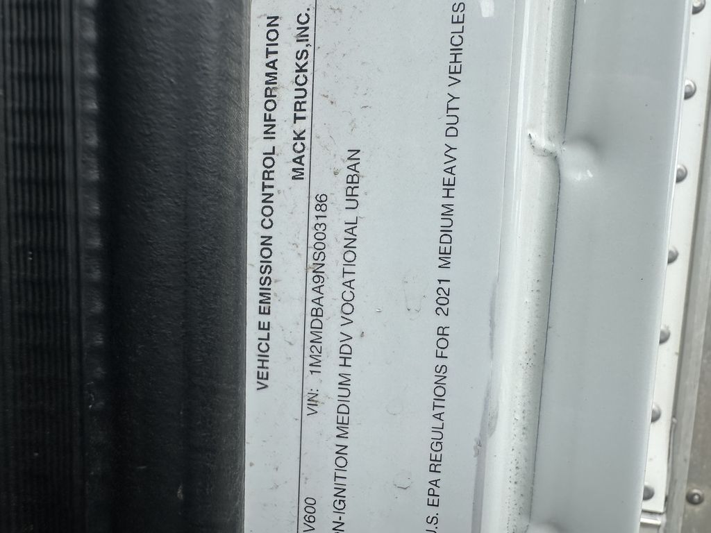Slide images of 2022 MACK MD642