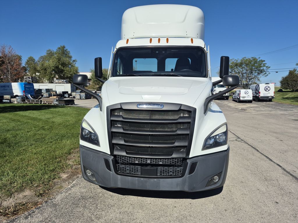 Slide images of 2022 FREIGHTLINER CASCADIA 126