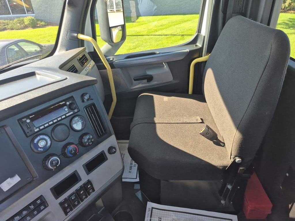 Slide images of 2022 FREIGHTLINER CASCADIA 126