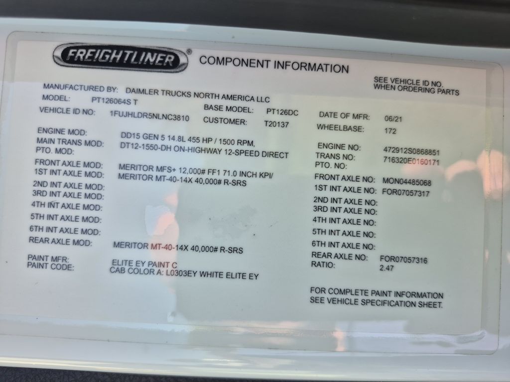 Slide images of 2022 FREIGHTLINER CASCADIA 126