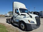 Slide images of 2022 FREIGHTLINER CASCADIA 126