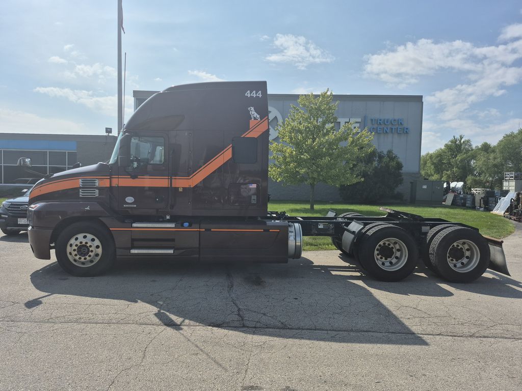 Slide images of 2019 MACK ANTHEM