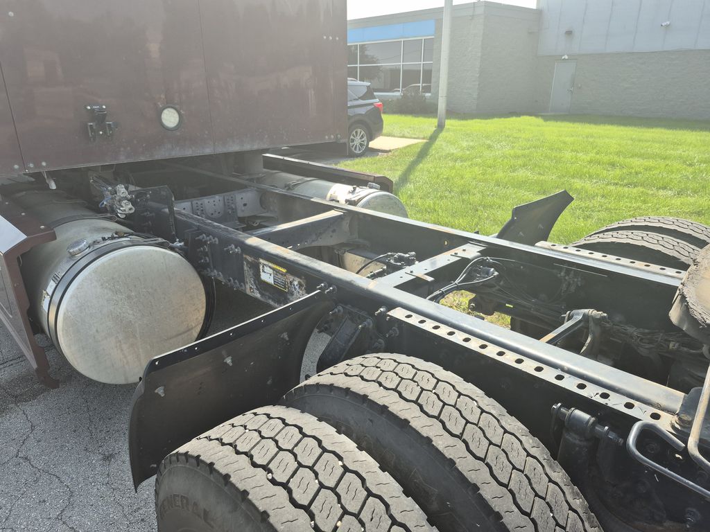 Slide images of 2019 MACK ANTHEM