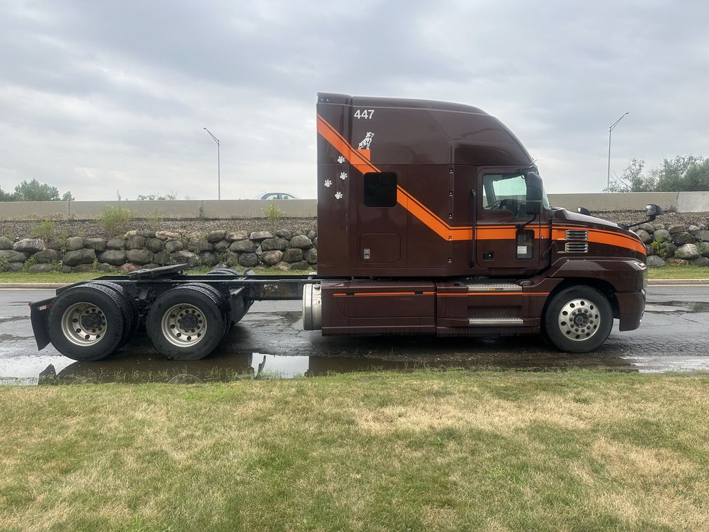 Slide images of 2020 MACK ANTHEM