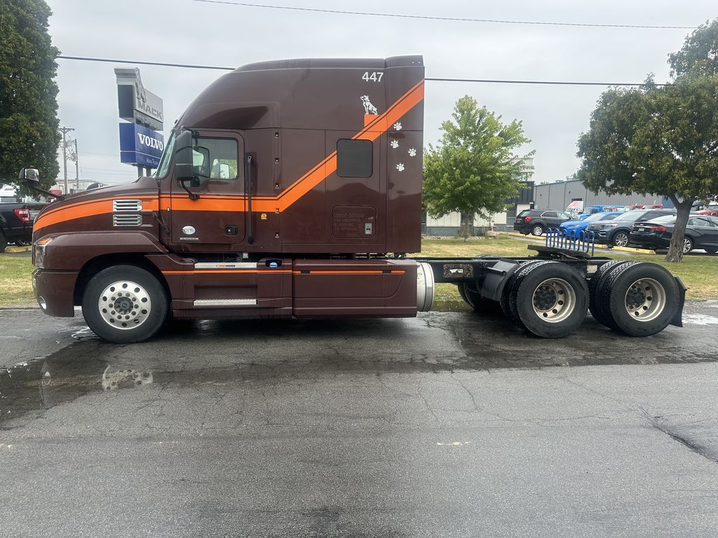 Slide images of 2020 MACK ANTHEM