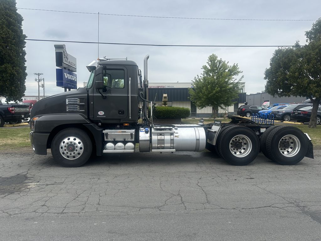 Slide images of 2021 MACK AN64T