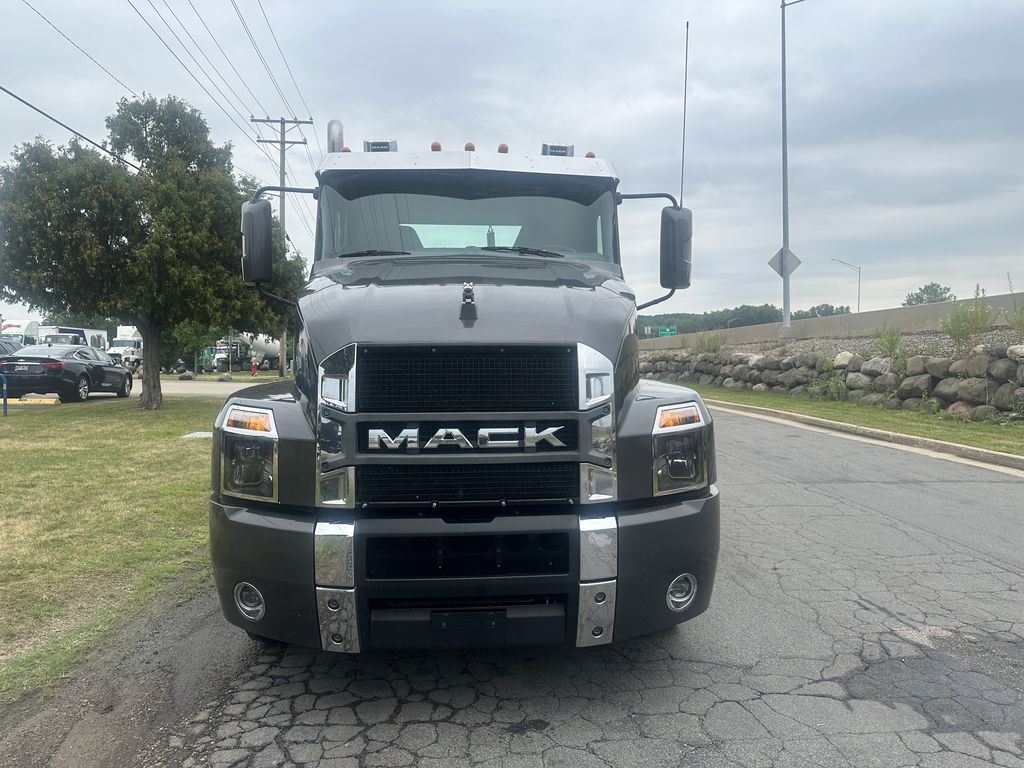Slide images of 2021 MACK AN64T