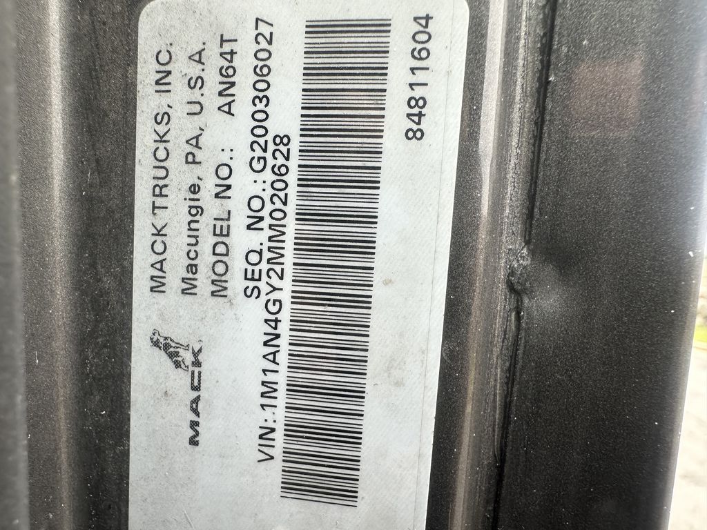 Slide images of 2021 MACK AN64T