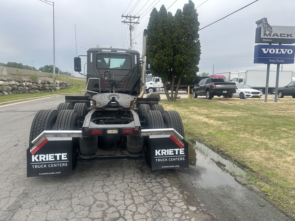 Slide images of 2021 MACK AN64T