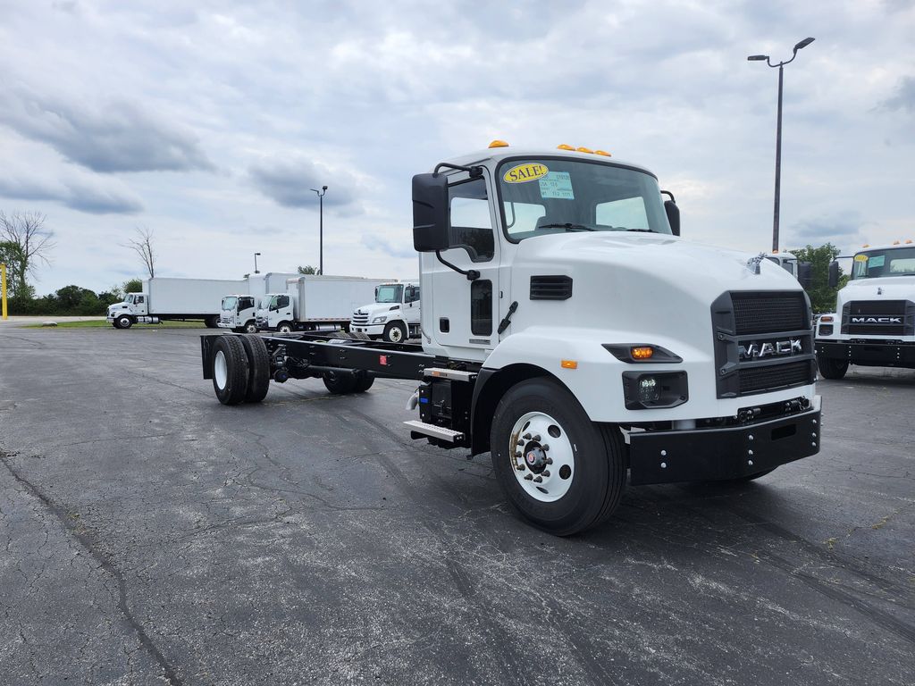 Slide images of 2026 MACK MD642