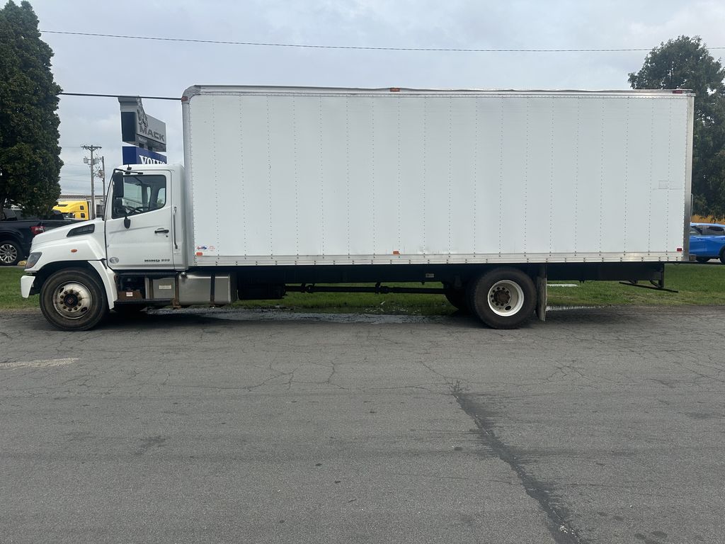 Slide images of 2019 HINO 268A