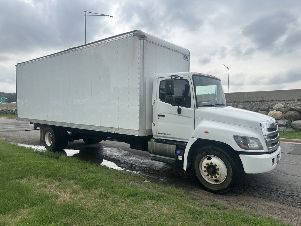 Slide images of 2019 HINO 268A
