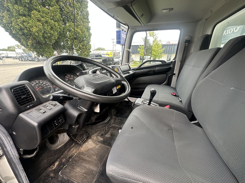 Slide images of 2019 HINO 268A