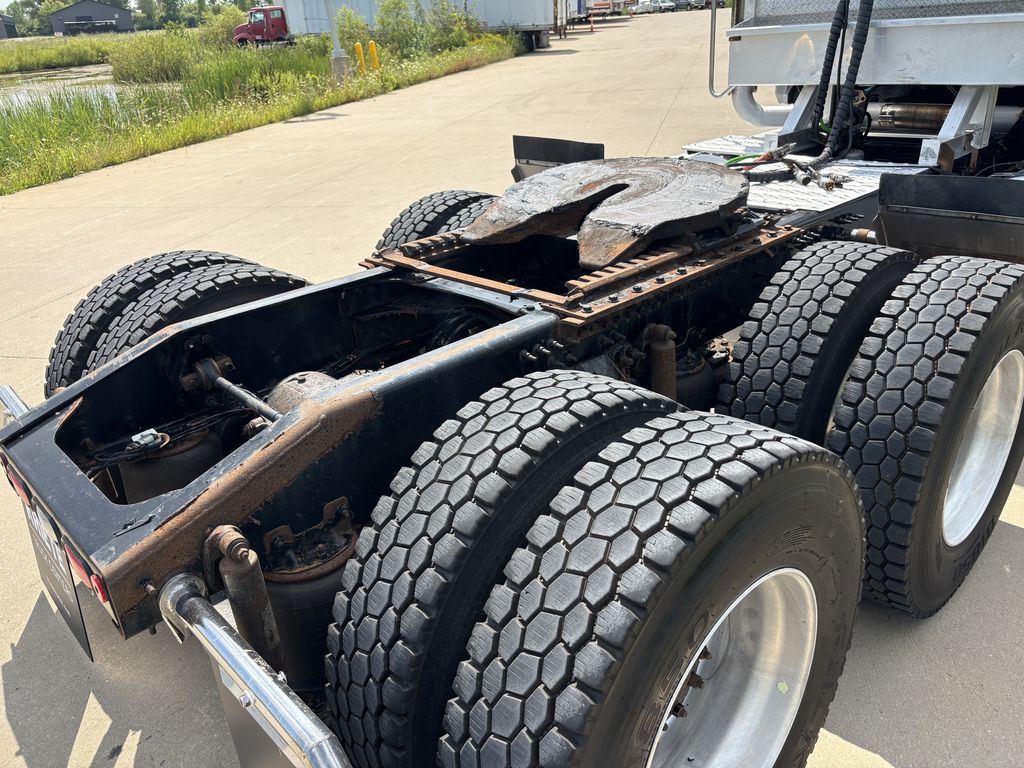 Slide images of 2022 MACK PI64T