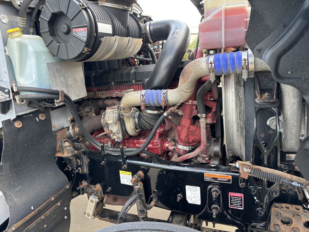Slide images of 2022 MACK PI64T