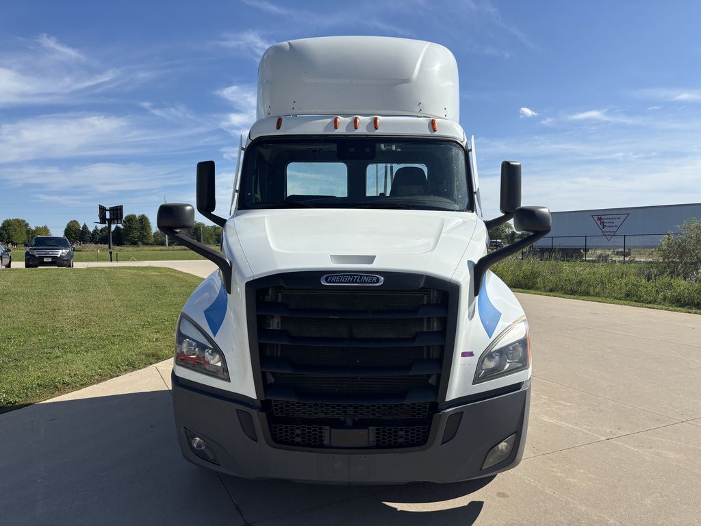 Slide images of 2022 FREIGHTLINER CASCADIA 126