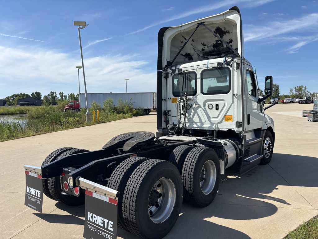 Slide images of 2022 FREIGHTLINER CASCADIA 126