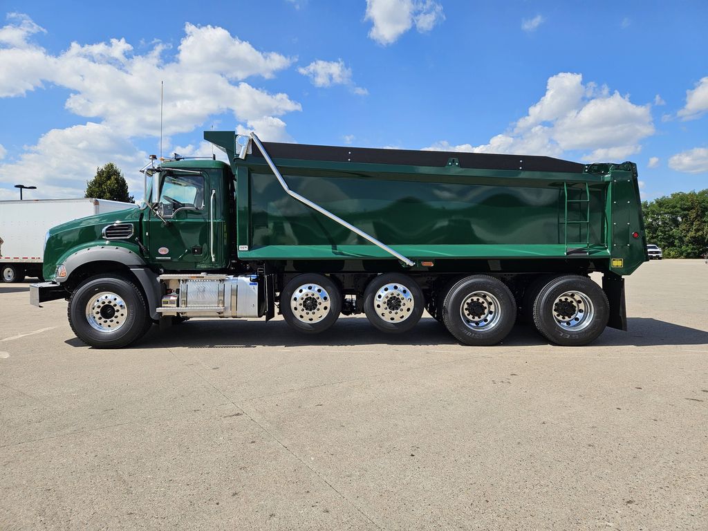 Slide images of 2027 MACK GR104B