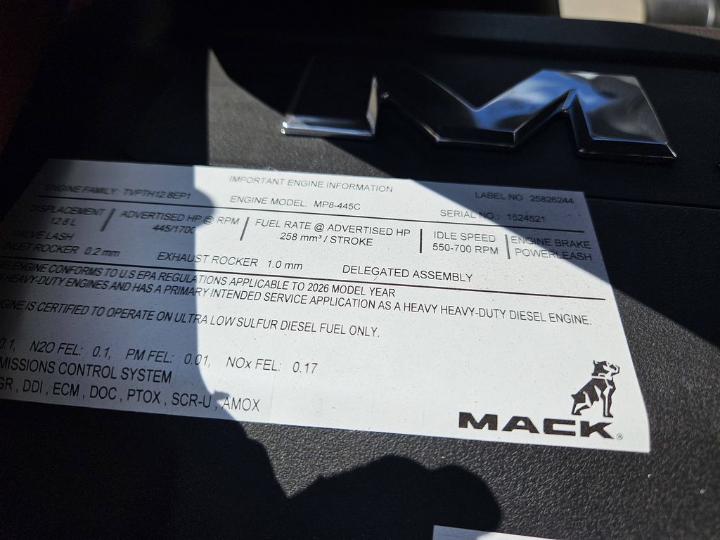Slide images of 2027 MACK GR104B