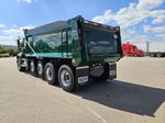 Slide images of 2027 MACK GR104B