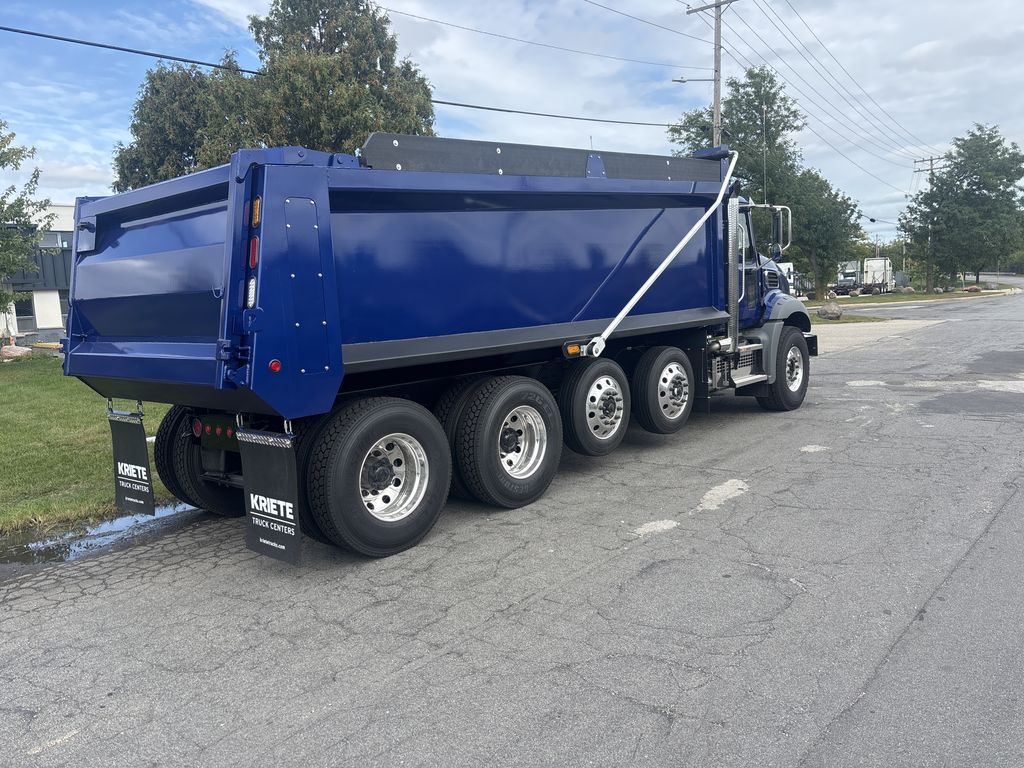 Slide images of 2027 MACK GR104B