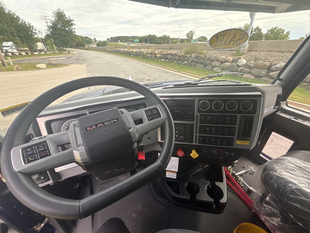 Slide images of 2027 MACK GR104B