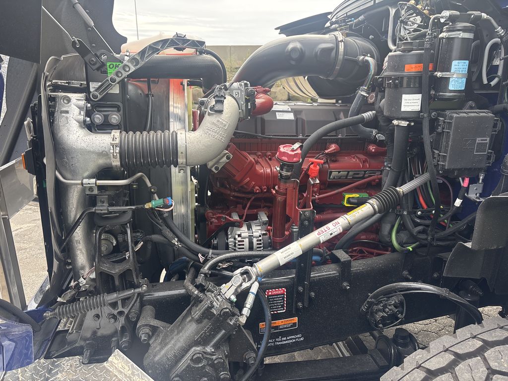 Slide images of 2027 MACK GR104B