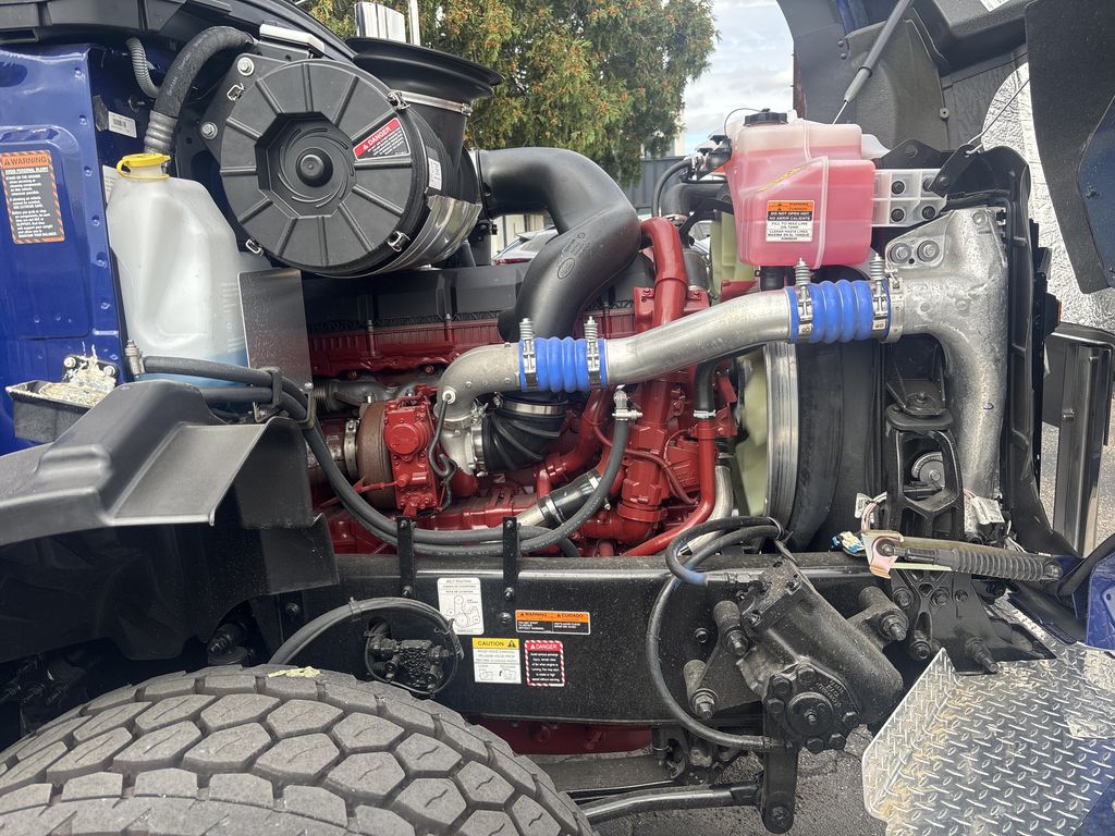 Slide images of 2027 MACK GR104B