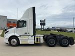 Slide images of 2023 VOLVO VNR64T300