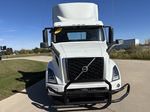Slide images of 2023 VOLVO VNR64T300