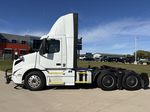 Slide images of 2023 VOLVO VNR64T300