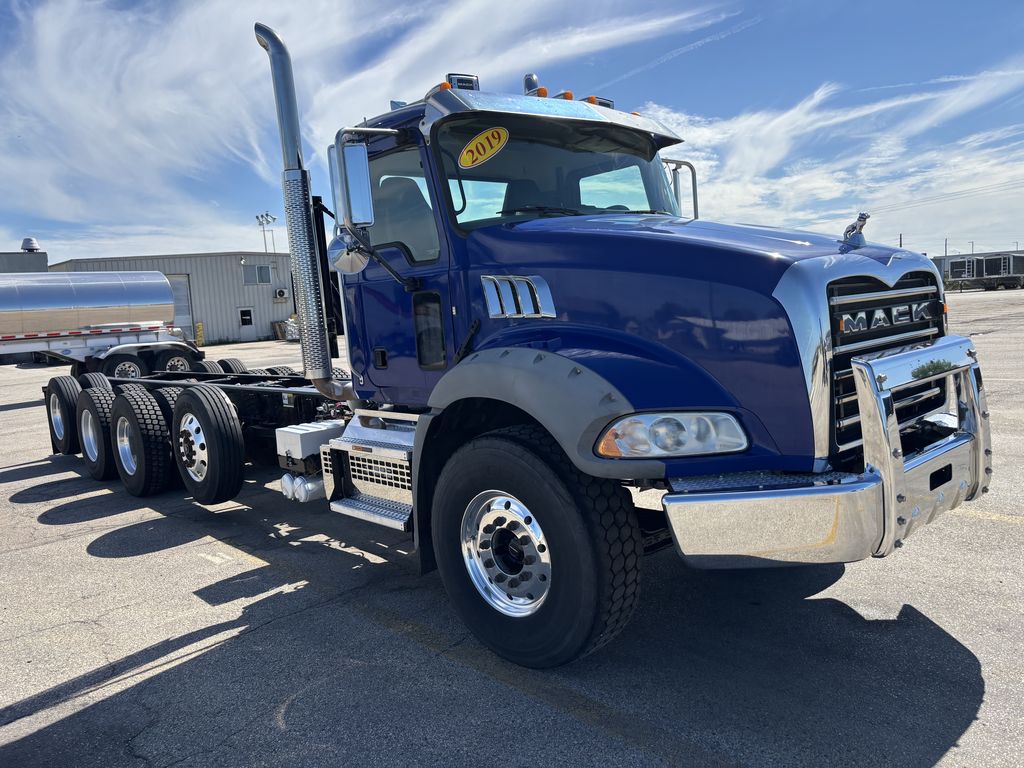 Slide images of 2019 MACK GRANITE