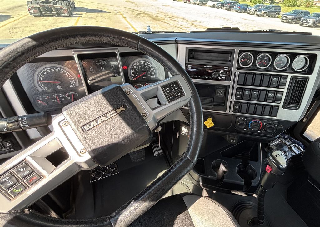 Slide images of 2019 MACK GRANITE