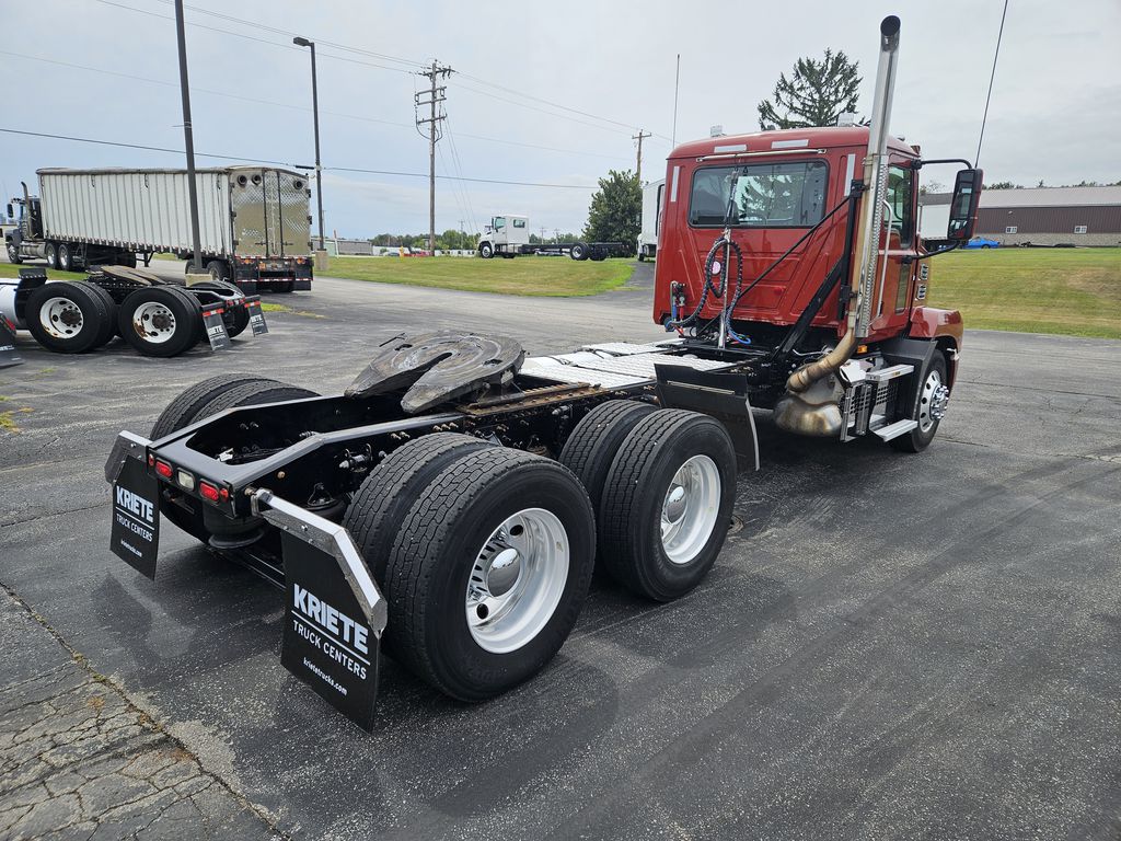 Slide images of 2021 MACK AN64T