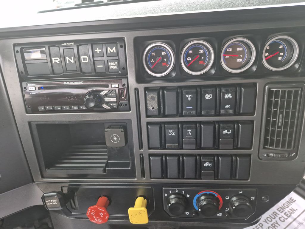 Slide images of 2021 MACK AN64T