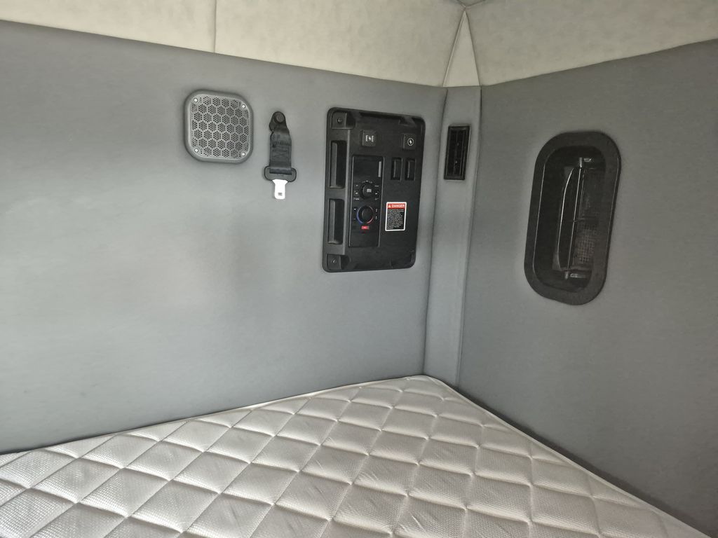 Slide images of 2021 MACK AN64T