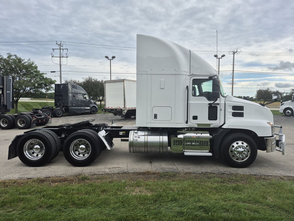 Slide images of 2021 MACK AN64T
