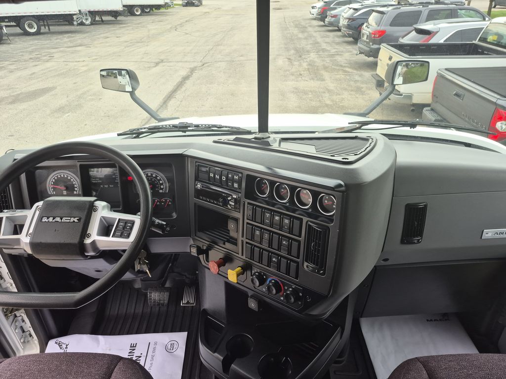 Slide images of 2021 MACK AN64T
