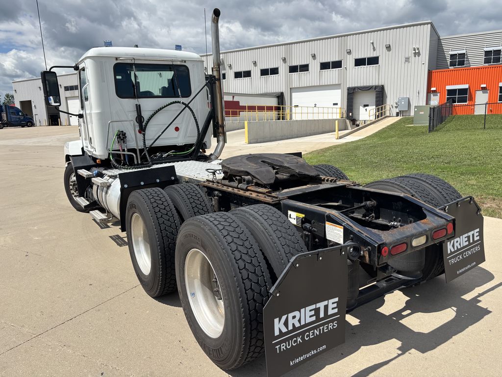 Slide images of 2021 MACK AN64T