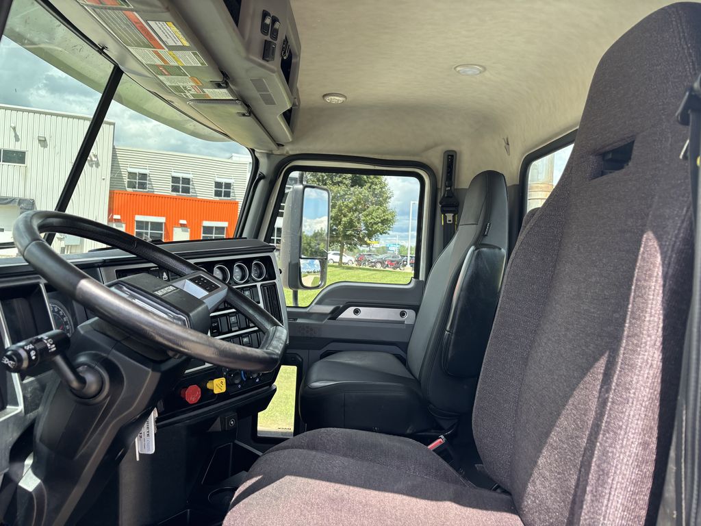 Slide images of 2021 MACK AN64T