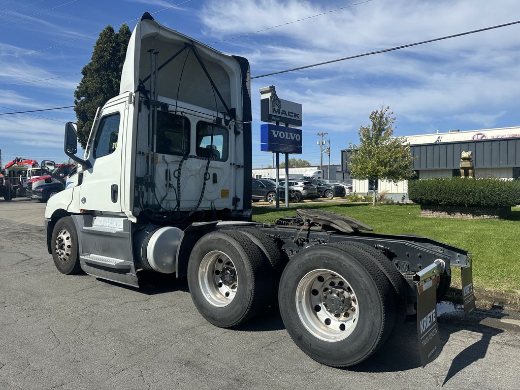Slide images of 2022 FREIGHTLINER CASCADIA 126