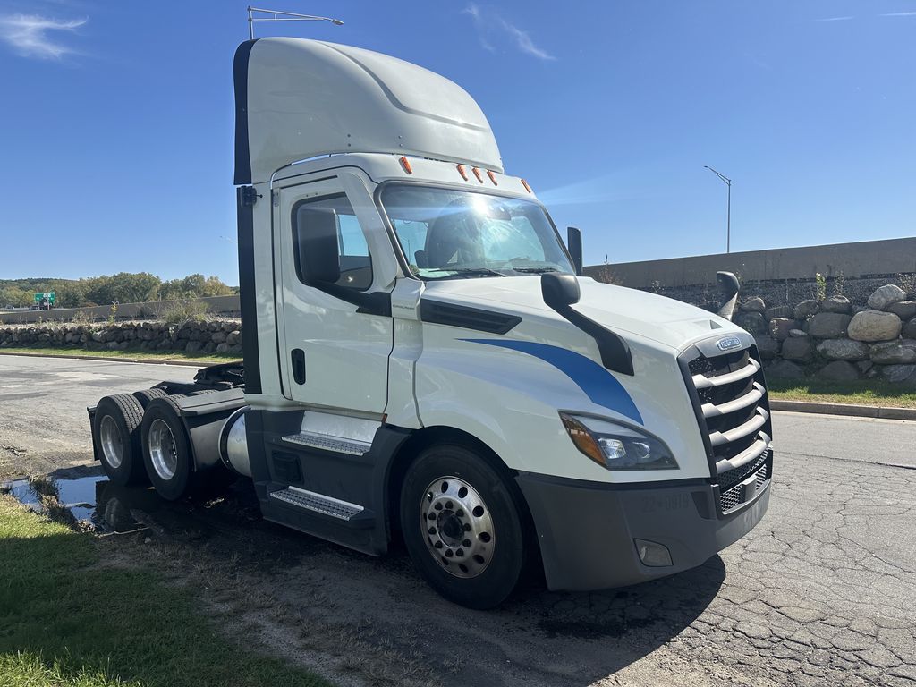 Slide images of 2022 FREIGHTLINER CASCADIA 126