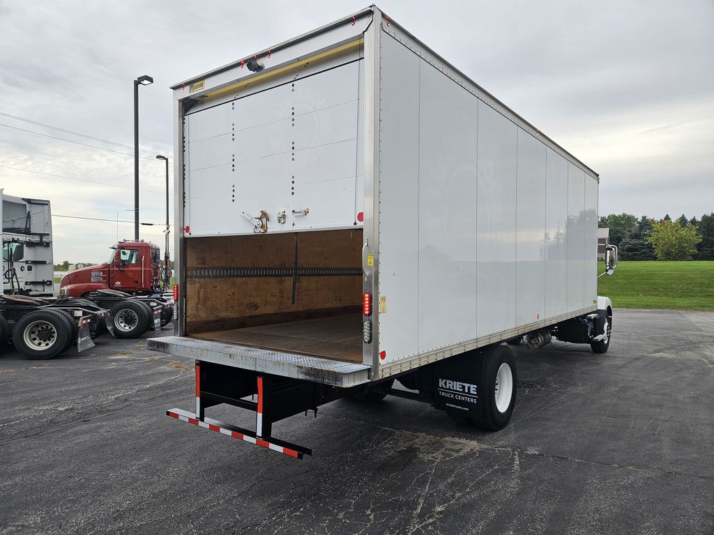 Slide images of 2021 MACK MD642