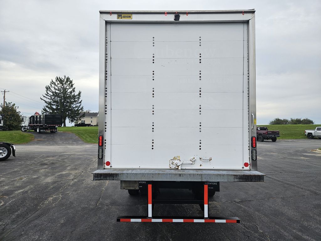 Slide images of 2021 MACK MD642