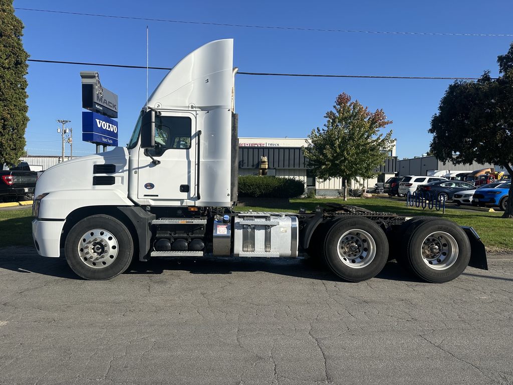 Slide images of 2020 MACK AN64T