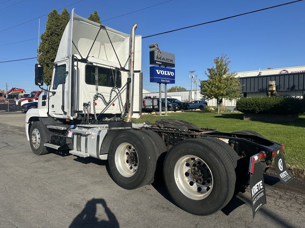 Slide images of 2020 MACK AN64T