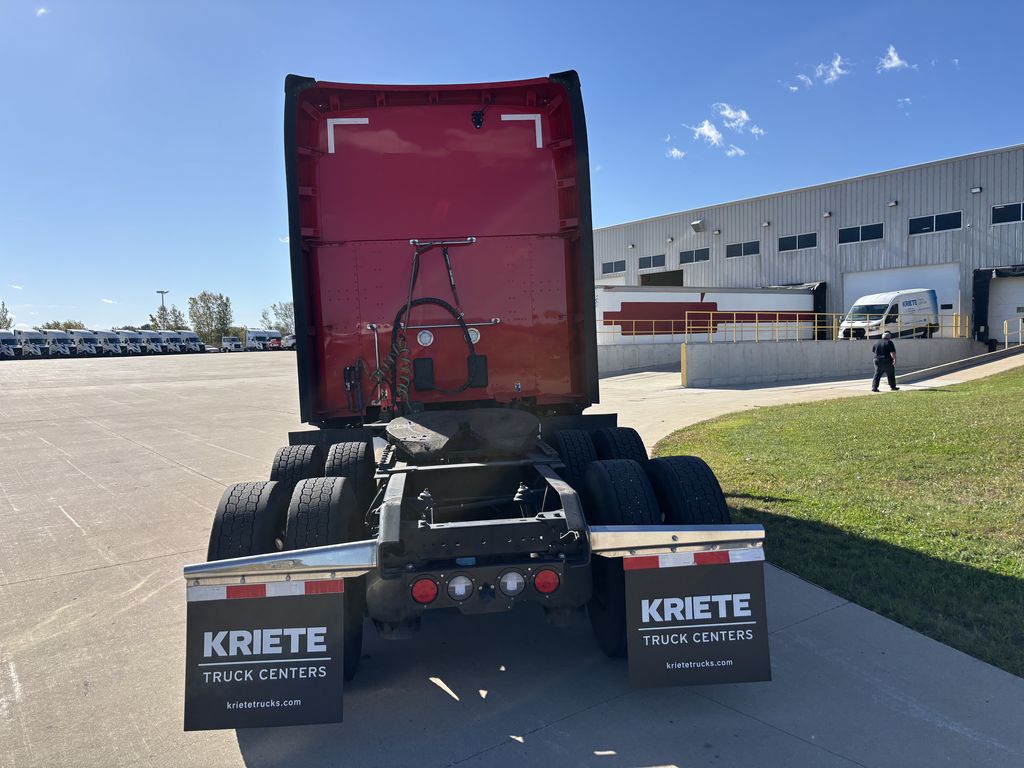 Slide images of 2024 KENWORTH T680
