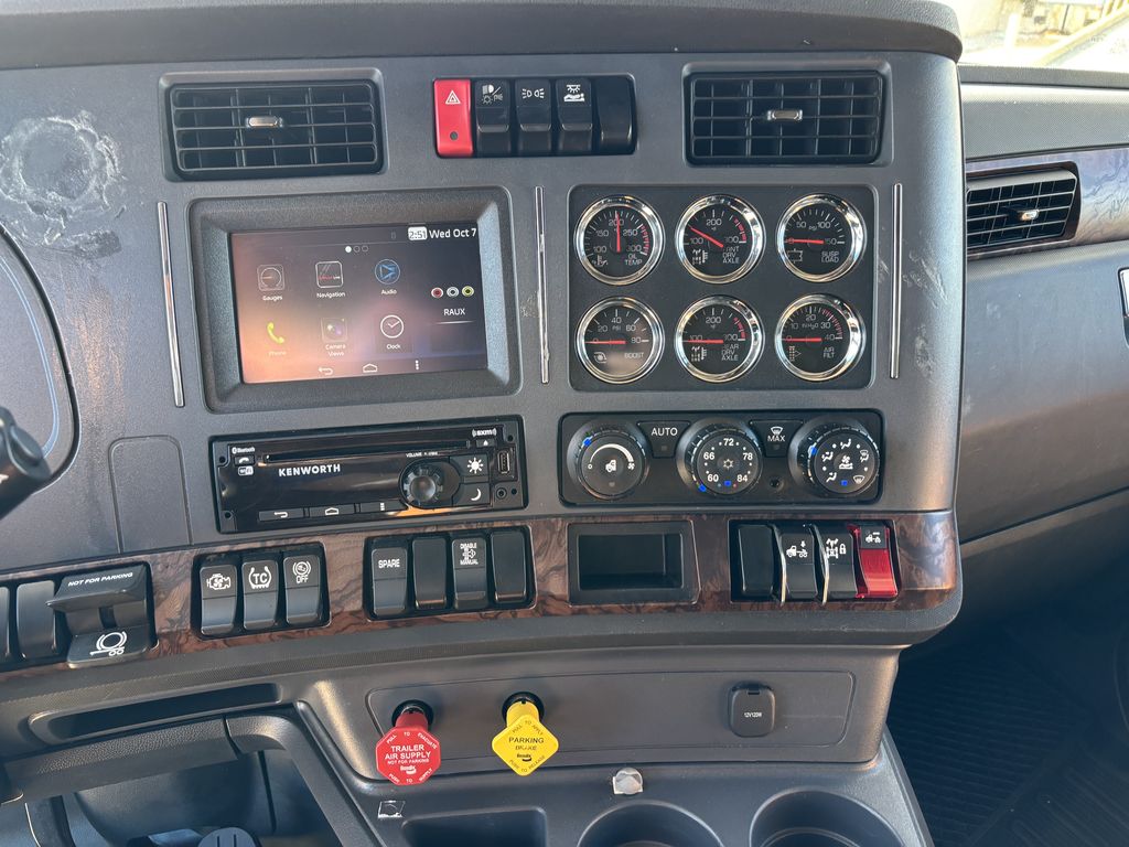 Slide images of 2024 KENWORTH T680