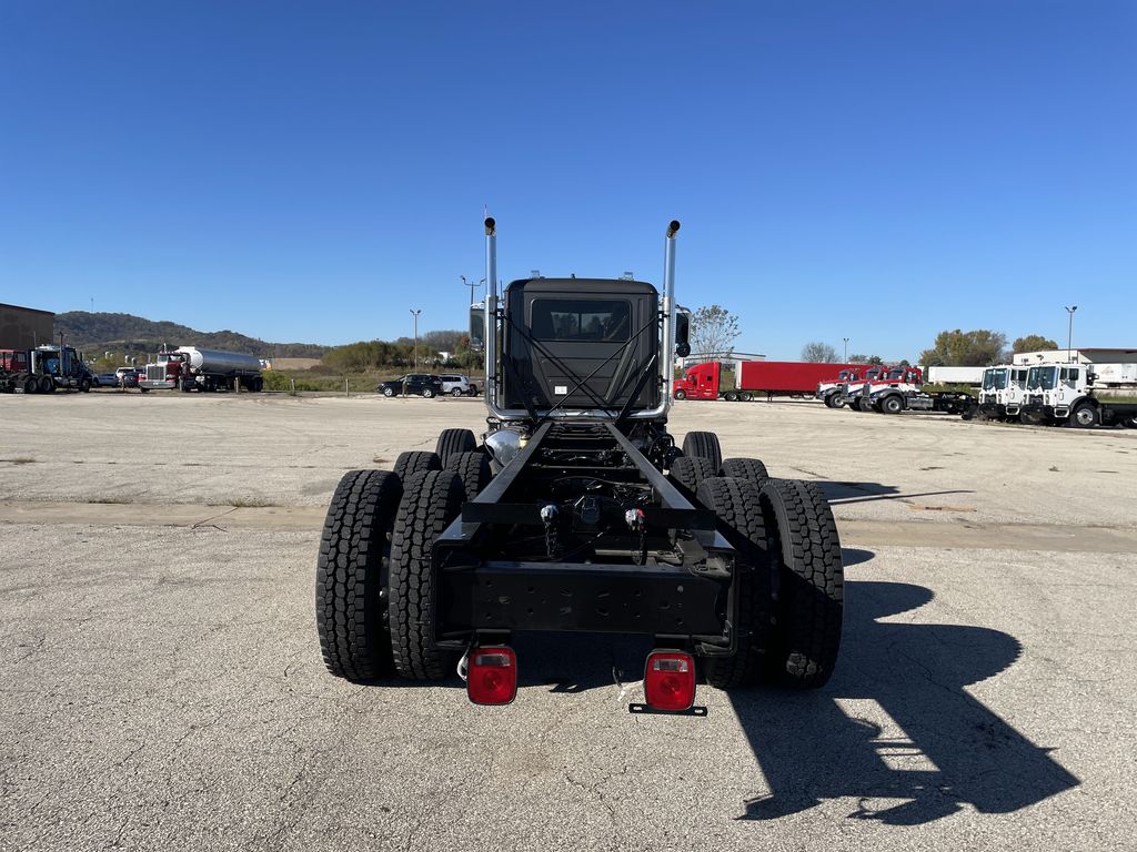 Slide images of 2027 MACK GR84F